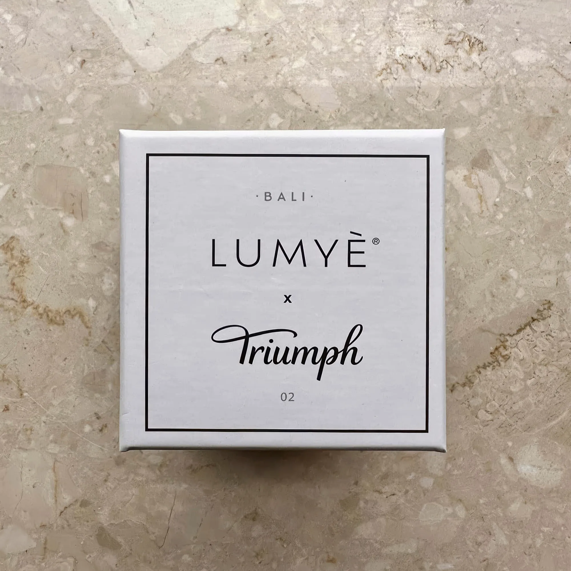 BALI – Lumyè x Triumph